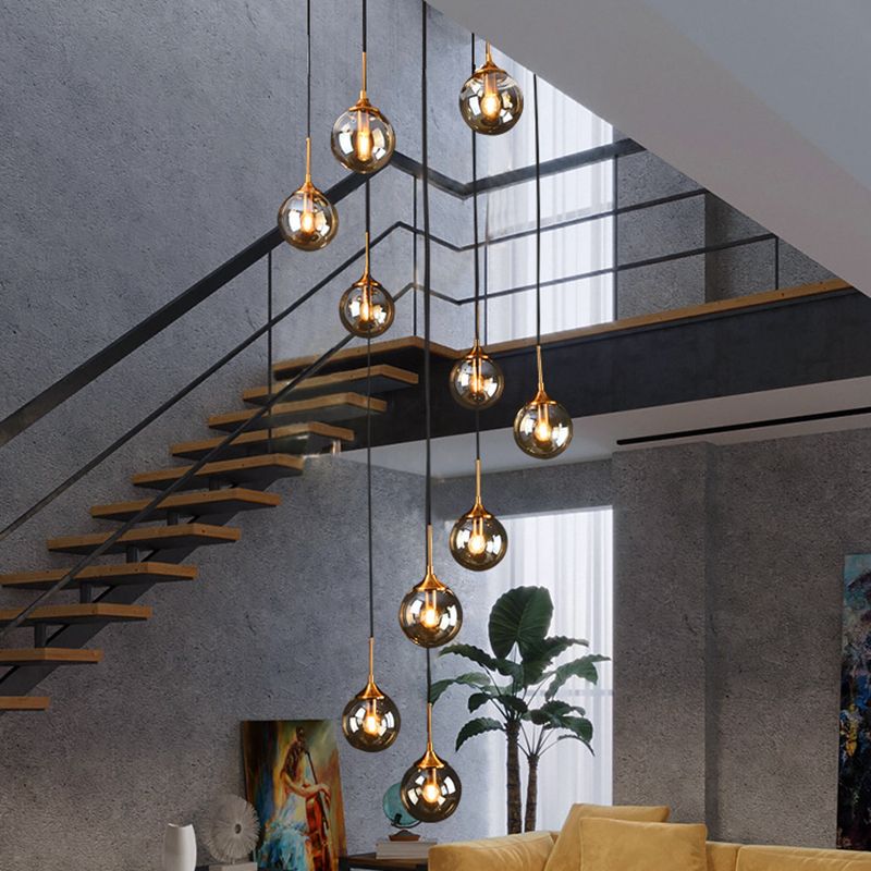 Moderne Spiral-Ball-Glas Treppen-Chandelier – Wohnraum, Beleuchtung
